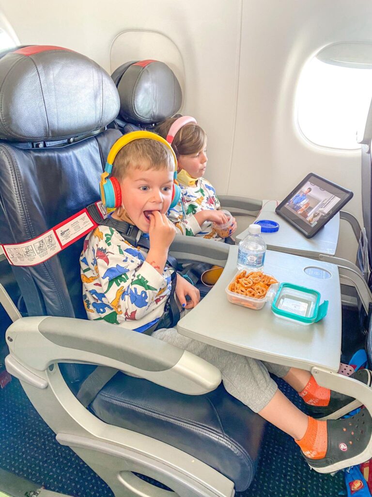 Tips for Making Long Flights Comfortable for Kids